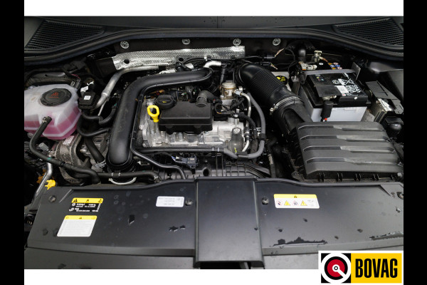 Volkswagen T-Roc 1.0 TSI Goal Edition | Stoelverw. | Apple Carplay / Android auto | PDC V+A | Adaptive cruise Travel Assist. Automatisch inparkeren, Climate control, all season banden, extra getint glas achter