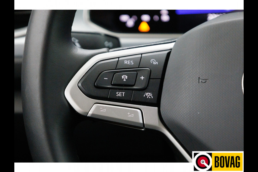 Volkswagen T-Roc 1.0 TSI Goal Edition | Stoelverw. | Apple Carplay / Android auto | PDC V+A | Adaptive cruise Travel Assist. Automatisch inparkeren, Climate control, all season banden, extra getint glas achter
