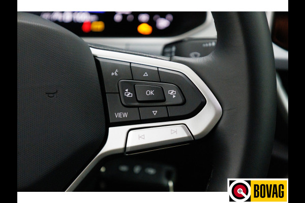 Volkswagen T-Roc 1.0 TSI Goal Edition | Stoelverw. | Apple Carplay / Android auto | PDC V+A | Adaptive cruise Travel Assist. Automatisch inparkeren, Climate control, all season banden, extra getint glas achter