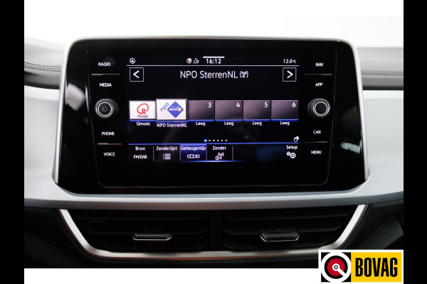 Volkswagen T-Roc 1.0 TSI Goal Edition | Stoelverw. | Apple Carplay / Android auto | PDC V+A | Adaptive cruise Travel Assist. Automatisch inparkeren, Climate control, all season banden, extra getint glas achter