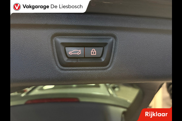 BMW 3 Serie Touring 330e xDrive M-pakket facelift / Panorama-dak / head-up / 360 camera / Harman-Kardon