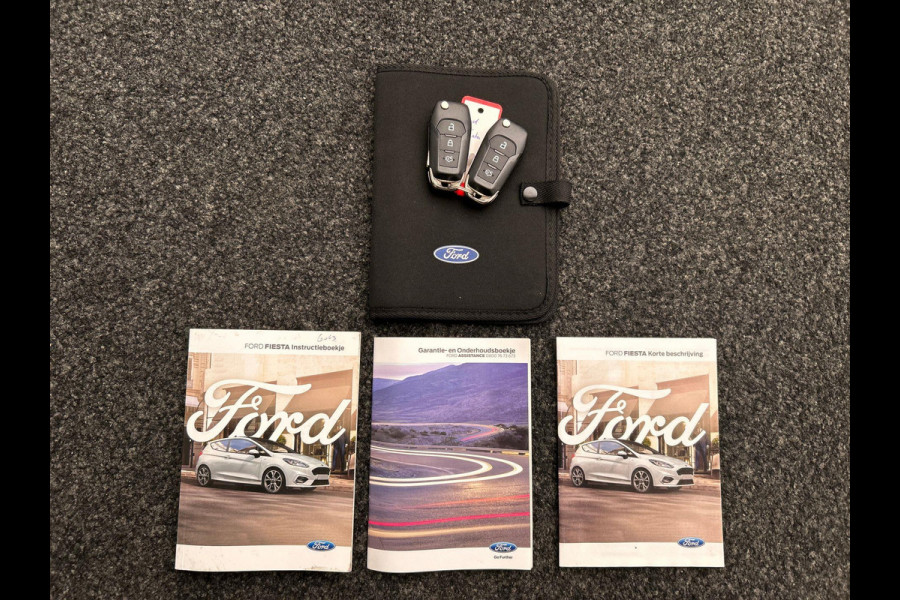 Ford Fiesta 1.1 * Origineel Nederlands * Carplay Lane Assist Navigatie