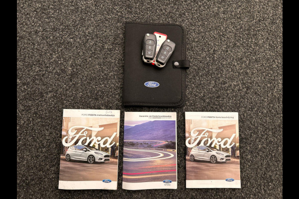 Ford Fiesta 1.1 * Origineel Nederlands * Carplay Lane Assist Navigatie