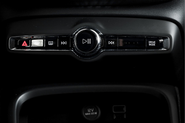 Volvo XC40 1.5 T4 Recharge Inscription | Dig. Cockpit | Cruise | PDC | NAV + App. Connect | ECC | DAB | Elek. Klep | LM 18" | 3865