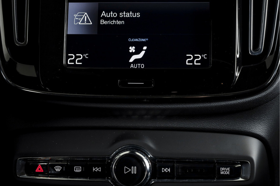 Volvo XC40 1.5 T4 Recharge Inscription | Dig. Cockpit | Cruise | PDC | NAV + App. Connect | ECC | DAB | Elek. Klep | LM 18" | 3865