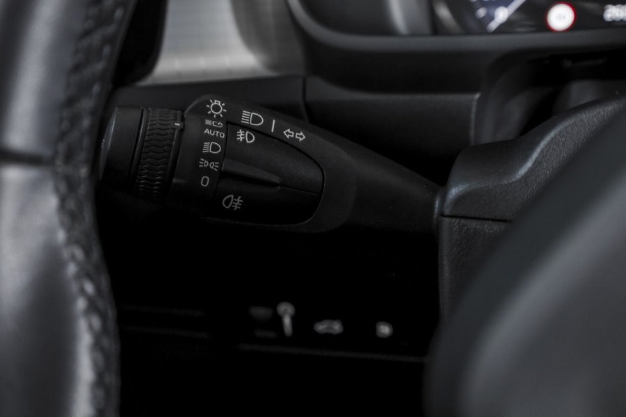 Volvo XC40 1.5 T4 Recharge Inscription | Dig. Cockpit | Cruise | PDC | NAV + App. Connect | ECC | DAB | Elek. Klep | LM 18" | 3865