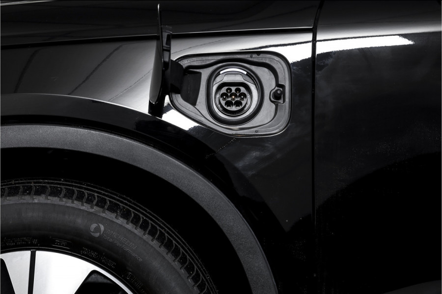 Volvo XC40 1.5 T4 Recharge Inscription | Dig. Cockpit | Cruise | PDC | NAV + App. Connect | ECC | DAB | Elek. Klep | LM 18" | 3865