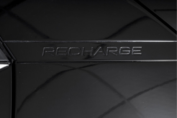 Volvo XC40 1.5 T4 Recharge Inscription | Dig. Cockpit | Cruise | PDC | NAV + App. Connect | ECC | DAB | Elek. Klep | LM 18" | 3865