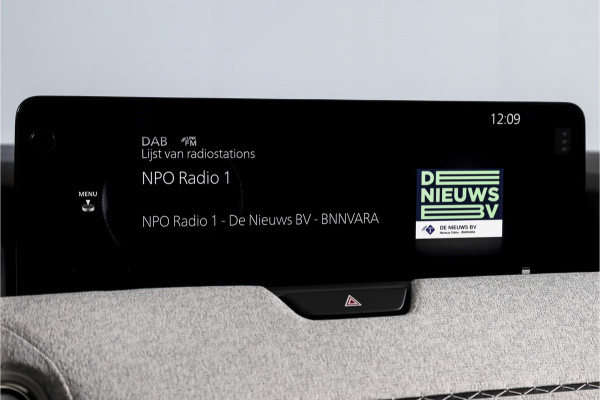 Mazda CX-60 2.5 e-SkyActiv PHEV Takumi | Dig.Cockpit | Adapt.Cruise | Winterpakket | PDC | Camera | NAV + App.Connect | ECC | Trekhaak | LM 21" |