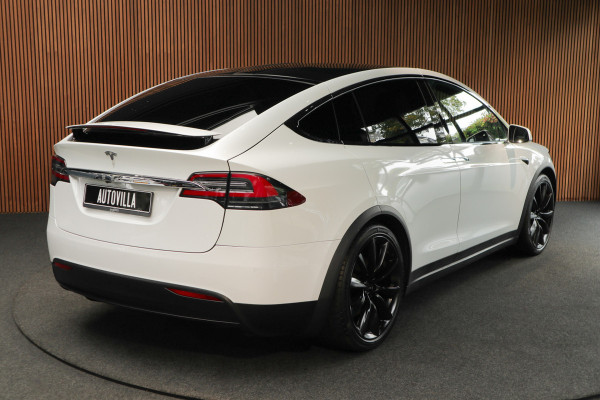 Tesla Model X Dual Motor AWD 7p. 100 kWh Autopilot Leer Navi ACC 360º Stoelverwarming voor & achter Memory Alcantara hemel Climate voor en achter PDC Softclose Afneembare trekhaak 22 inch LM velgen BTW auto