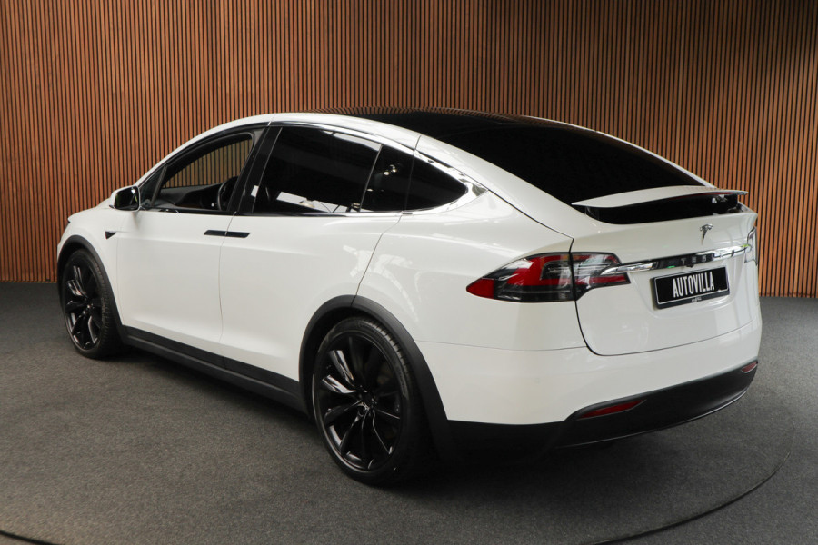 Tesla Model X Dual Motor AWD 7p. 100 kWh Autopilot Leer Navi ACC 360º Stoelverwarming voor & achter Memory Alcantara hemel Climate voor en achter PDC Softclose Afneembare trekhaak 22 inch LM velgen BTW auto