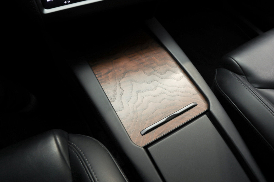 Tesla Model X Dual Motor AWD 7p. 100 kWh Autopilot Leer Navi ACC 360º Stoelverwarming voor & achter Memory Alcantara hemel Climate voor en achter PDC Softclose Afneembare trekhaak 22 inch LM velgen BTW auto