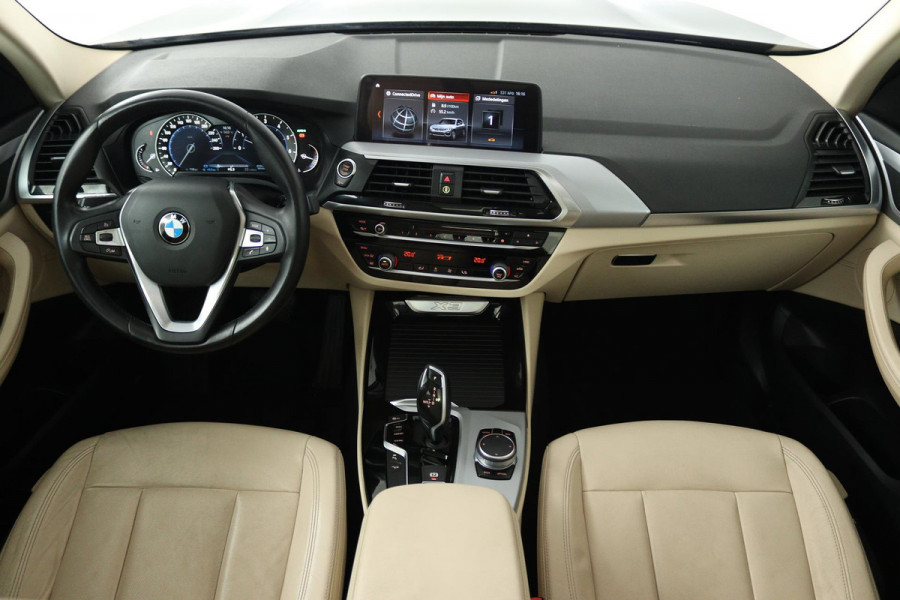 BMW X3 XDrive20i High Executive (PANORAMADAK, DIGITALE COCKPIT, NAVIGATIE, AUTOMAAT, PARKEERSENSOREN, DEALER ONDERHOUDEN)