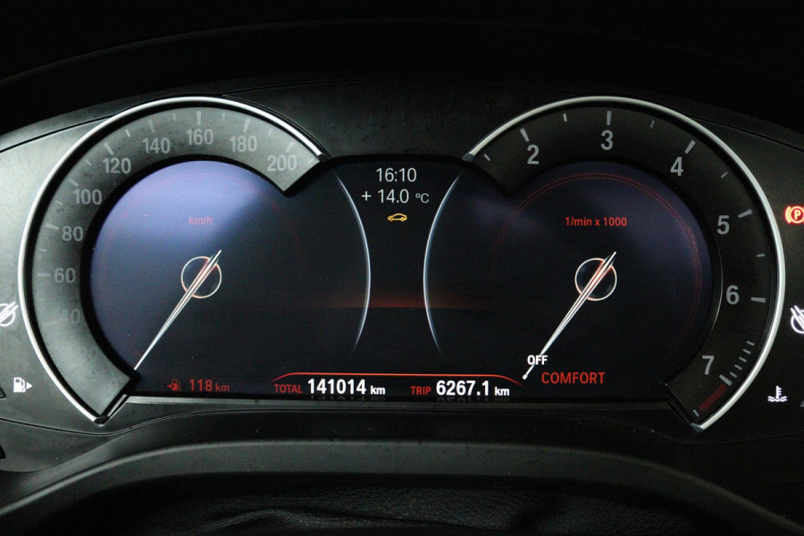 BMW X3 XDrive20i High Executive (PANORAMADAK, DIGITALE COCKPIT, NAVIGATIE, AUTOMAAT, PARKEERSENSOREN, DEALER ONDERHOUDEN)