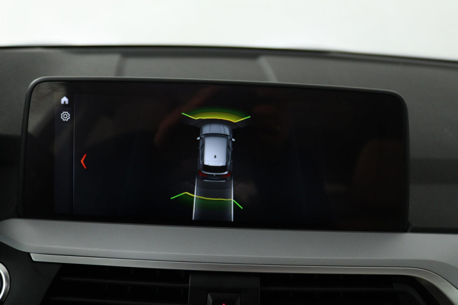 BMW X3 XDrive20i High Executive (PANORAMADAK, DIGITALE COCKPIT, NAVIGATIE, AUTOMAAT, PARKEERSENSOREN, DEALER ONDERHOUDEN)