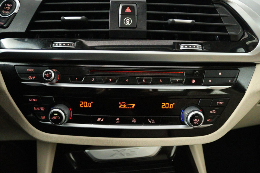 BMW X3 XDrive20i High Executive (PANORAMADAK, DIGITALE COCKPIT, NAVIGATIE, AUTOMAAT, PARKEERSENSOREN, DEALER ONDERHOUDEN)
