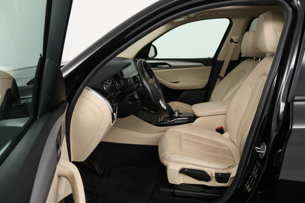 BMW X3 XDrive20i High Executive (PANORAMADAK, DIGITALE COCKPIT, NAVIGATIE, AUTOMAAT, PARKEERSENSOREN, DEALER ONDERHOUDEN)