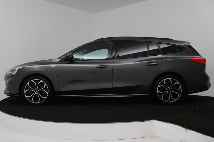 Ford FOCUS Wagon 1.0 EcoBoost ST Line Business (STOEL/STUUR VERWARMING, CRUISE CONTROL, LANE-ASSIST, PARKEERSENSOREN, NAVIGATIE)