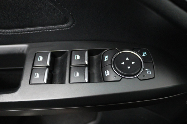 Ford FOCUS Wagon 1.0 EcoBoost ST Line Business (STOEL/STUUR VERWARMING, CRUISE CONTROL, LANE-ASSIST, PARKEERSENSOREN, NAVIGATIE)