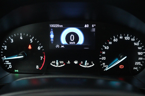 Ford FOCUS Wagon 1.0 EcoBoost ST Line Business (STOEL/STUUR VERWARMING, CRUISE CONTROL, LANE-ASSIST, PARKEERSENSOREN, NAVIGATIE)