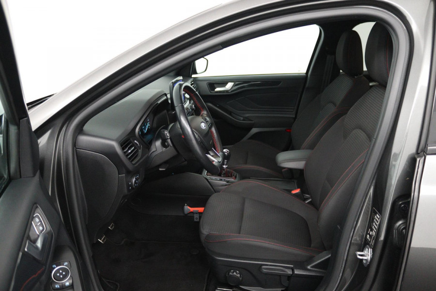 Ford FOCUS Wagon 1.0 EcoBoost ST Line Business (STOEL/STUUR VERWARMING, CRUISE CONTROL, LANE-ASSIST, PARKEERSENSOREN, NAVIGATIE)