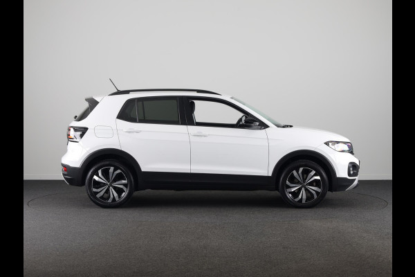 Volkswagen T-Cross 1.0 TSI Life 95 PK | Navigatie | Parkeersensoren voor en achter |