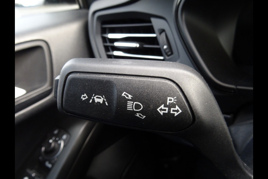 Ford Focus 1.0 EcoBoost Hybrid ST Line X * PANORAMADAK * CARPLAY !!