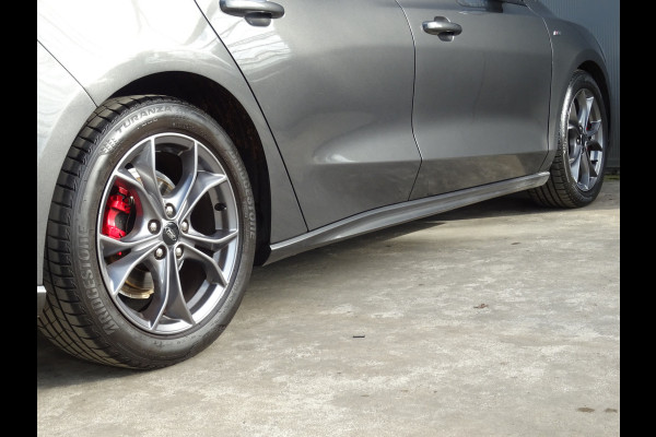 Ford Focus 1.0 EcoBoost Hybrid ST Line X * PANORAMADAK * CARPLAY !!