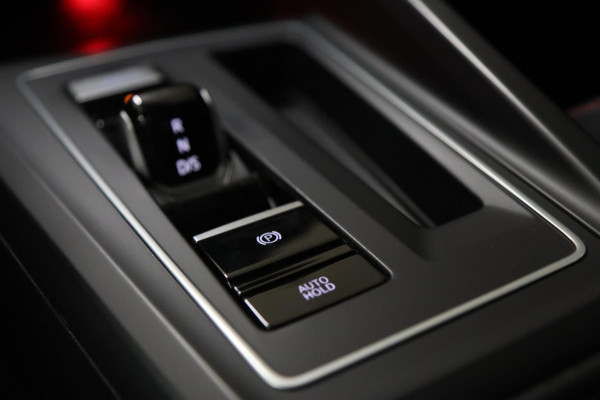 Volkswagen Golf 2.0 TSI GTI 45 JAHRE CLUBSPORT PERFORMANCE AKRA /PANO/H-K/LEER/HUD/IQ-LIGHT/VOLL