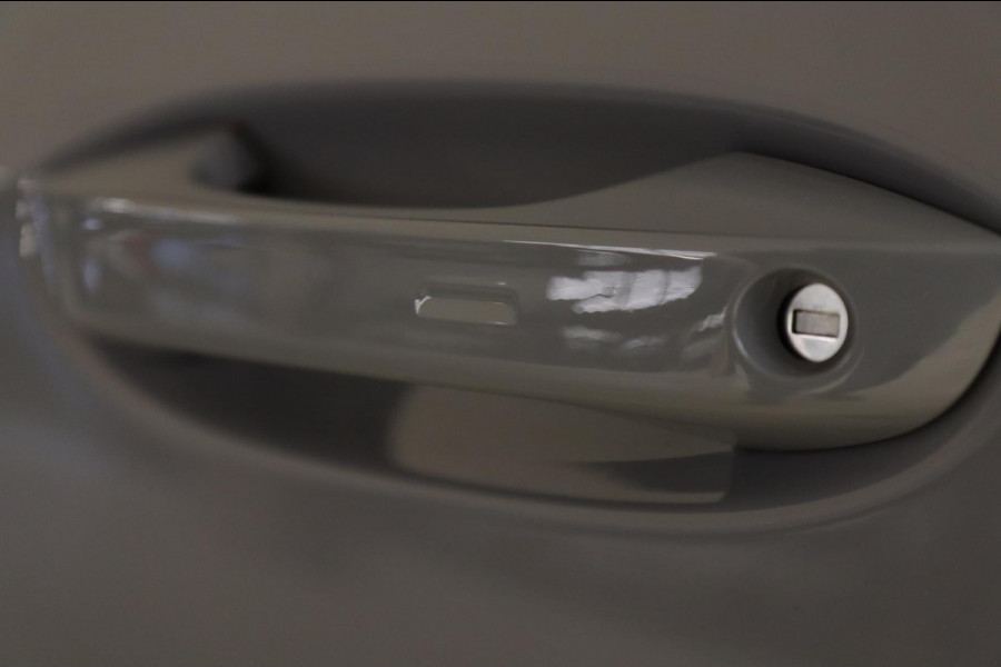 Volkswagen Golf 2.0 TSI GTI 45 JAHRE CLUBSPORT PERFORMANCE AKRA /PANO/H-K/LEER/HUD/IQ-LIGHT/VOLL