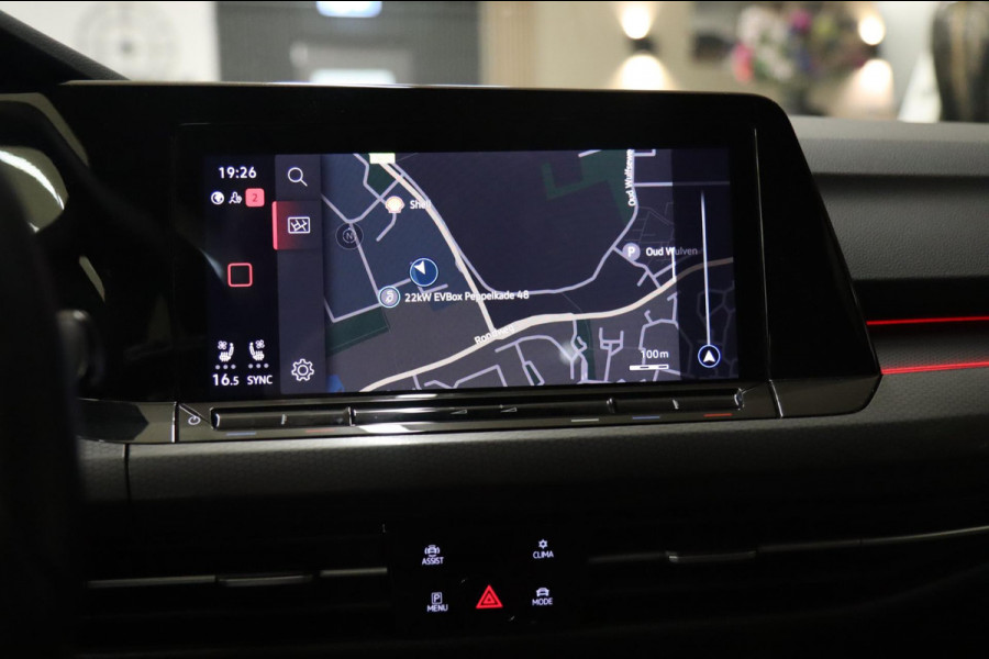 Volkswagen Golf 2.0 TSI GTI 45 JAHRE CLUBSPORT PERFORMANCE AKRA /PANO/H-K/LEER/HUD/IQ-LIGHT/VOLL