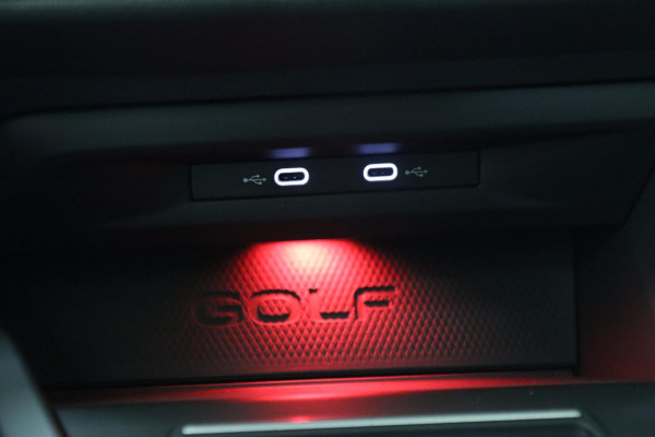 Volkswagen Golf 2.0 TSI GTI 45 JAHRE CLUBSPORT PERFORMANCE AKRA /PANO/H-K/LEER/HUD/IQ-LIGHT/VOLL