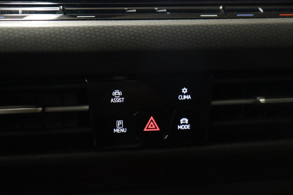 Volkswagen Golf 2.0 TSI GTI 45 JAHRE CLUBSPORT PERFORMANCE AKRA /PANO/H-K/LEER/HUD/IQ-LIGHT/VOLL