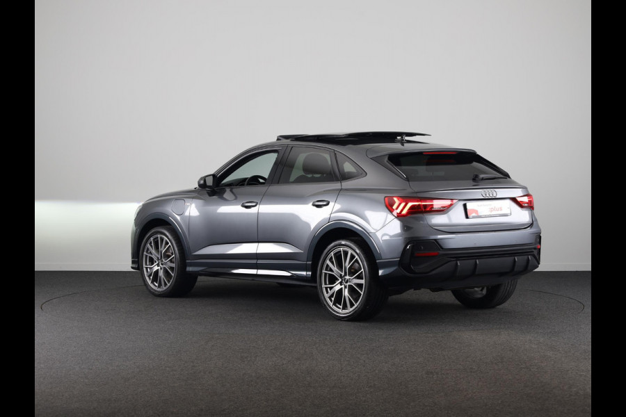 Audi Q3 Sportback 45 TFSI e S Edition 245 pk S-tronic | Navigatie | Panoramadak | Parkeersensoren | LED koplampen | Optiek pakket zwart |