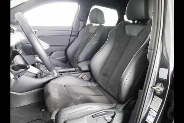 Audi Q3 Sportback 45 TFSI e S Edition 245 pk S-tronic | Navigatie | Panoramadak | Parkeersensoren | LED koplampen | Optiek pakket zwart |