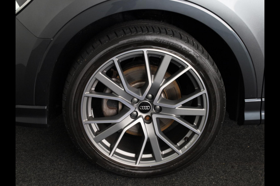 Audi Q3 Sportback 45 TFSI e S Edition 245 pk S-tronic | Navigatie | Panoramadak | Parkeersensoren | LED koplampen | Optiek pakket zwart |