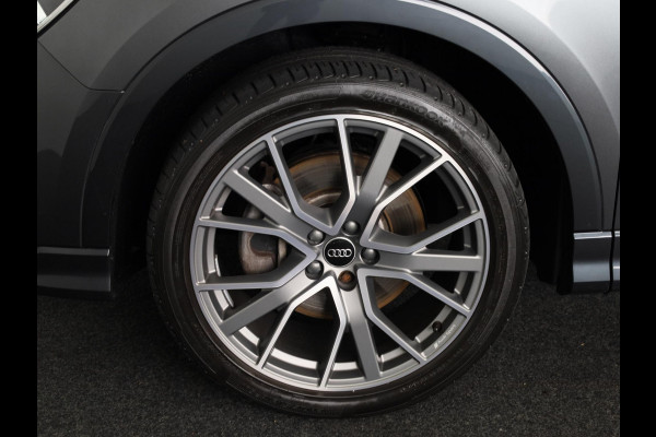 Audi Q3 Sportback 45 TFSI e S Edition 245 pk S-tronic | Navigatie | Panoramadak | Parkeersensoren | LED koplampen | Optiek pakket zwart |