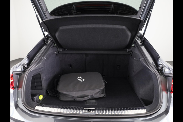 Audi Q3 Sportback 45 TFSI e S Edition 245 pk S-tronic | Navigatie | Panoramadak | Parkeersensoren | LED koplampen | Optiek pakket zwart |