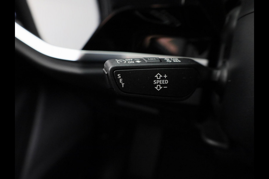 Audi Q3 Sportback 45 TFSI e S Edition 245 pk S-tronic | Navigatie | Panoramadak | Parkeersensoren | LED koplampen | Optiek pakket zwart |