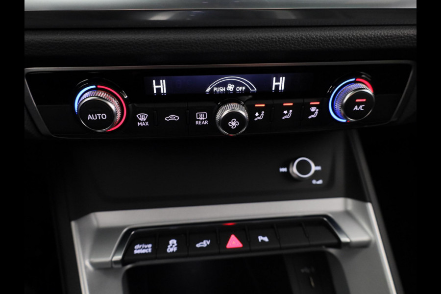 Audi Q3 Sportback 45 TFSI e S Edition 245 pk S-tronic | Navigatie | Panoramadak | Parkeersensoren | LED koplampen | Optiek pakket zwart |