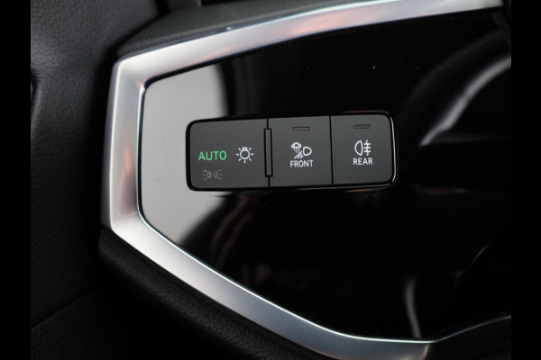 Audi Q3 Sportback 45 TFSI e S Edition 245 pk S-tronic | Navigatie | Panoramadak | Parkeersensoren | LED koplampen | Optiek pakket zwart |