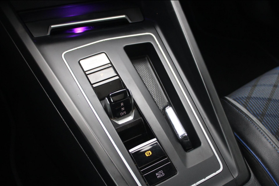 Volkswagen Golf 2.0 TSI R 320pk 4Motion | Pano | IQ Lights | Carplay