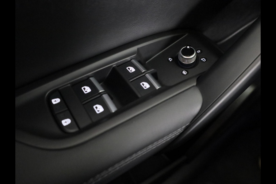 Audi Q5 Sportback 50 TFSI e S edition 299pk | Navigatie | Adaptieve cruise controle | Trekhaak | 20 inch Audi Sport velgen | Parkeercamera