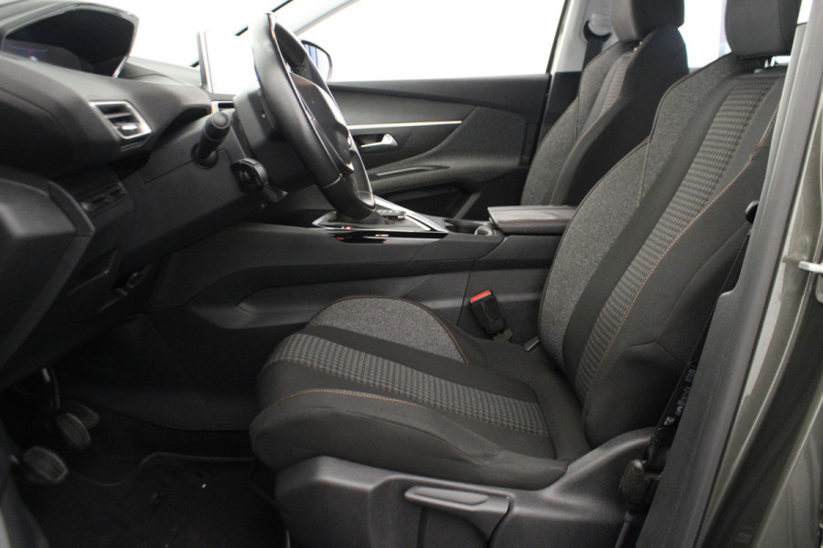 Peugeot 3008 1.2 PureTech Blue Lease Executive