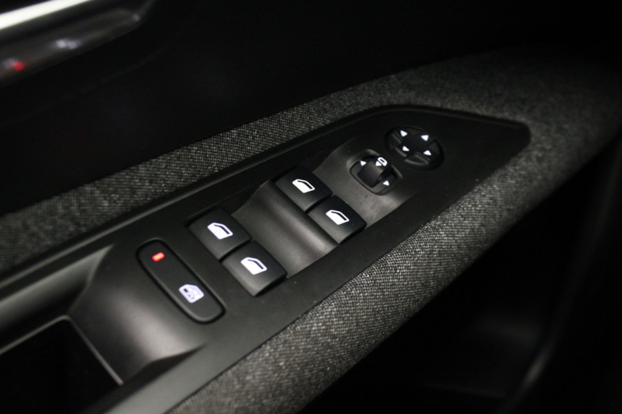 Peugeot 3008 1.2 PureTech Blue Lease Executive