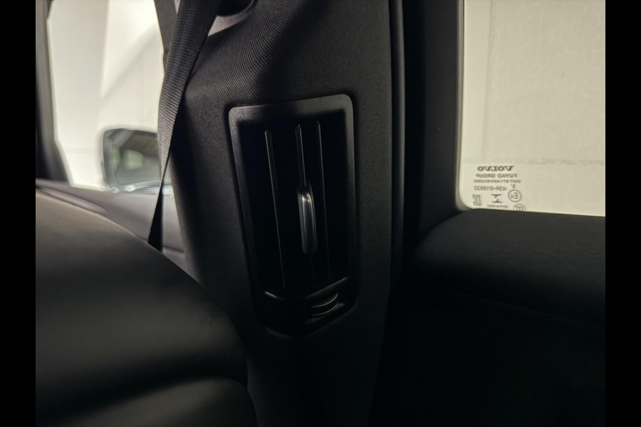 Volvo XC60 2.0 Recharge T6 AWD Ultimate Dark Pano H/D 360° HUD Trekh.