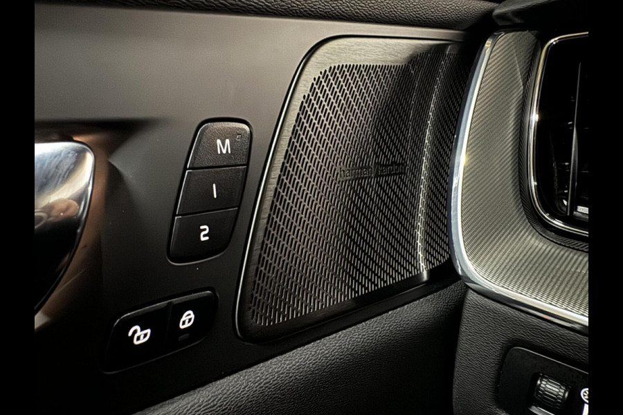 Volvo XC60 2.0 Recharge T6 AWD Ultimate Dark Pano H/D 360° HUD Trekh.