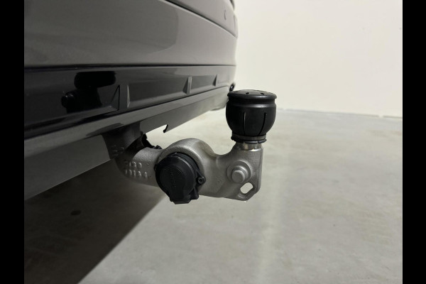 Volvo XC60 2.0 Recharge T6 AWD Ultimate Dark Pano H/D 360° HUD Trekh.