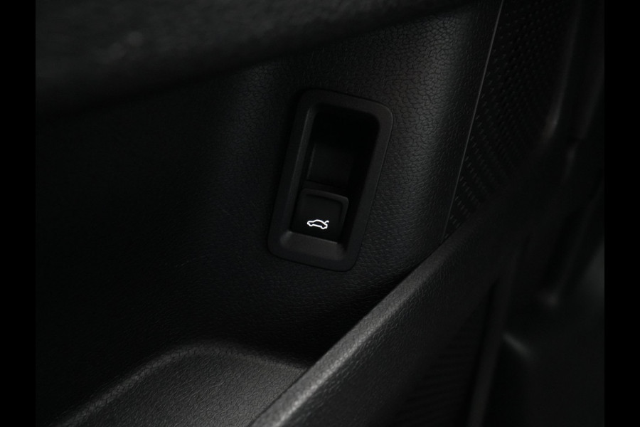 Volkswagen ID. Buzz Cargo 77 kWh 204pk Navigatie Wegkl. trekhaak Camera Matrix Led Carplay