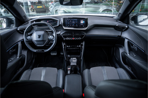 Peugeot e-2008 EV GT 54 kWh ** Camera ** Navigatie ** Rijbereik tot 568km (WLTP)